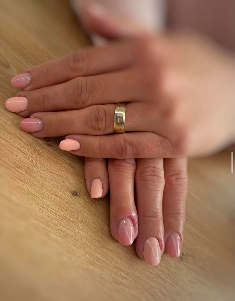 Inšpirácia Aura Nails